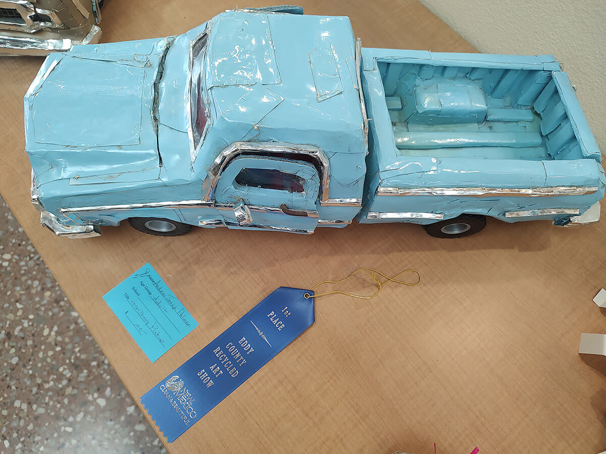 Blue-ribbon-winning-truck-at-Artesia-Public-Librarys-Recycled-Art-Show