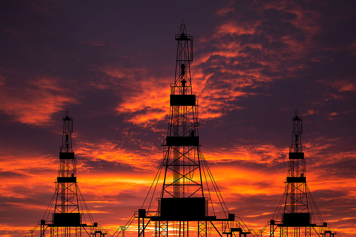 oil-pump-on-a-sunset-background-world-oil-industr-2026-01-06-10-13-39-utc-1